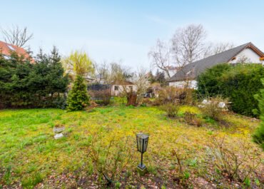 Erschlossenes Grundstück in Altglienicke: Bahnhofsnah!